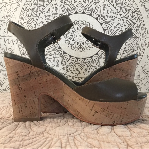 Marc Fisher Leather Wedge Sandals, Size 7.5 - Picture 2 of 7
